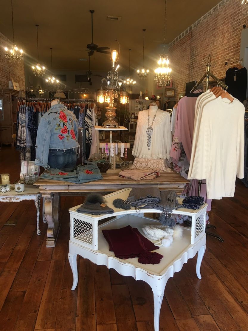 Beautiful women's clothing boutiques shop